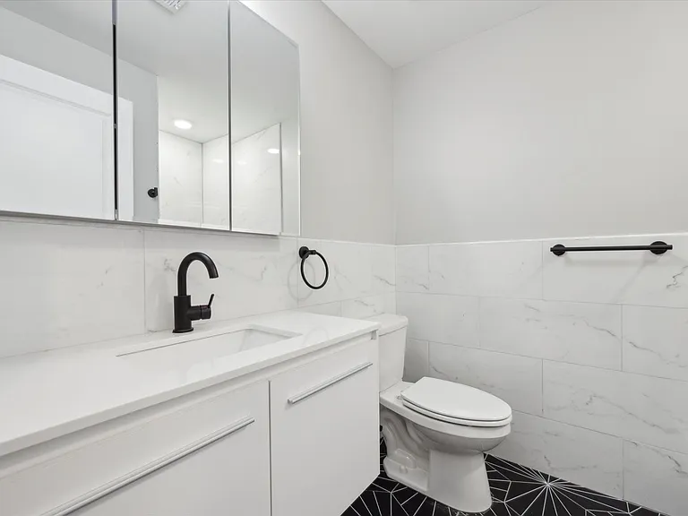 5412 Delancey St — Photo 11