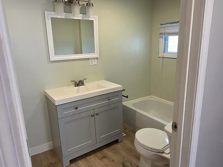 N1355 Thistle Dr — Photo 8