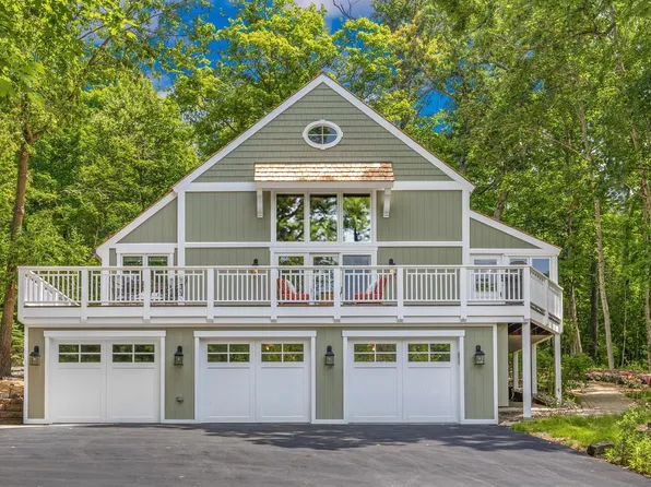 N1542 North Creekside LANE, Lake Geneva, WI 53147