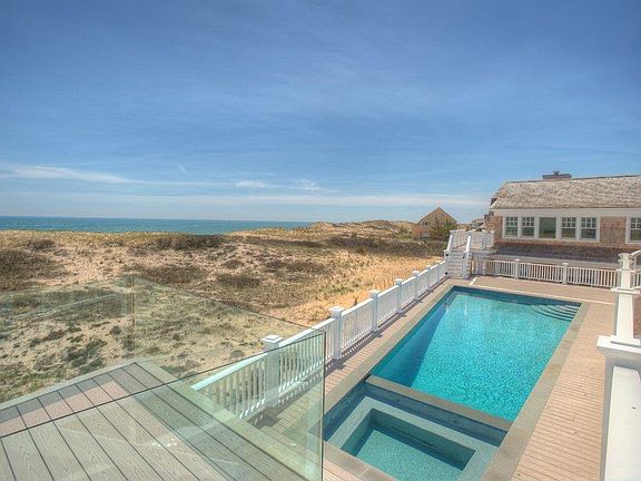 5th image of 13 Beach Plum Ct