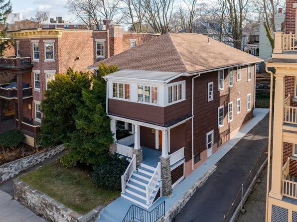 96 Walnut St, Brookline, MA 02445