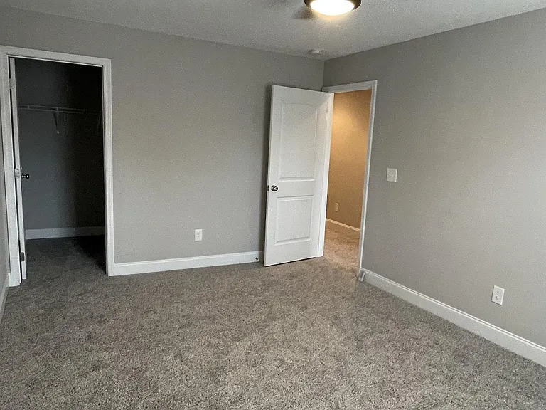 338 Broadberry Ave — Photo 24