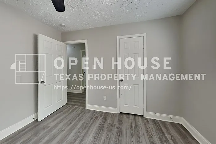 12706 Pantano Dr — Photo 17