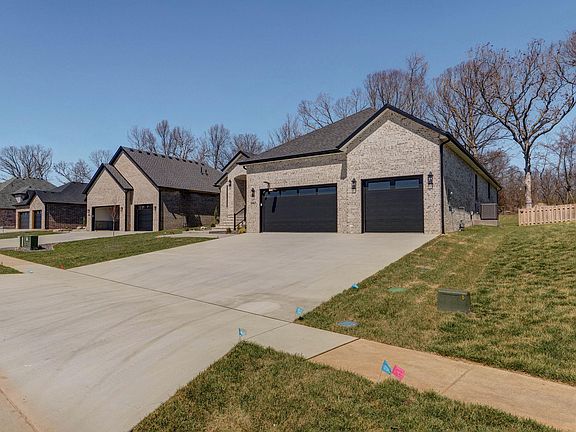 3rd image of 5447 E Wild Horse Drive