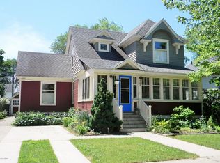 262 W 12th St, Holland, MI 49423