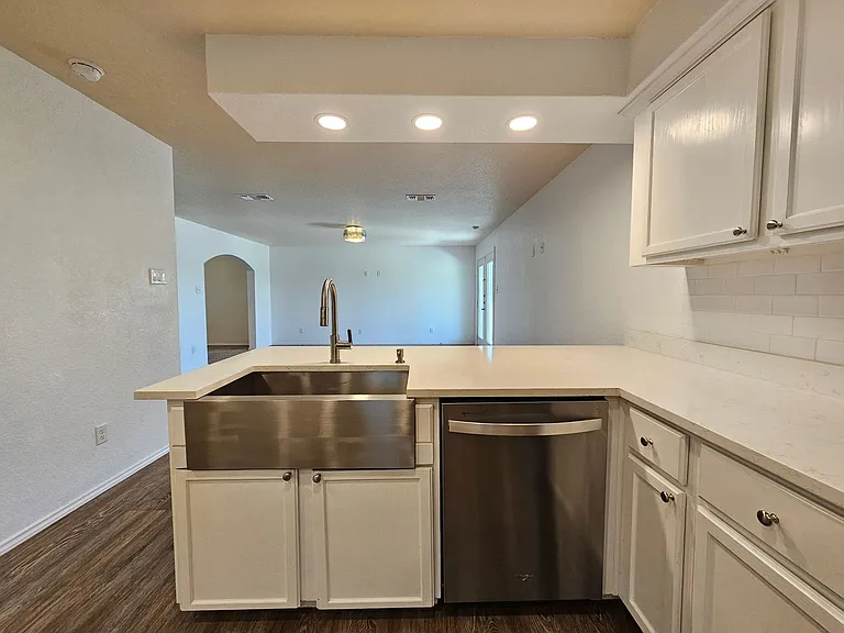 5108 Screaming Eagle Cir — Photo 5