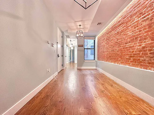Rented by Doorway NYC, LLC | media 1