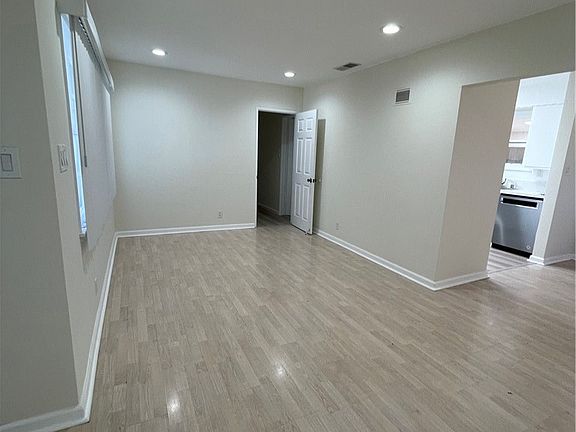 4th image of 14261 Cedarwood St