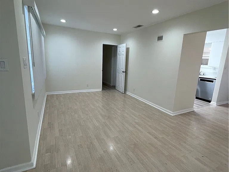 14261 Cedarwood St — Photo 4