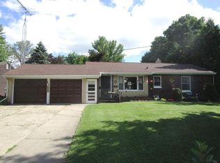 105 2nd Ave SE, Plainview, MN 55964