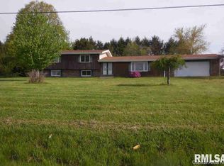 3368 State Highway 104 Hwy, Waverly, IL 62692