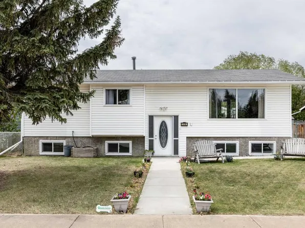 3519 E 51a Ave, Innisfail, AB T4G 1H4