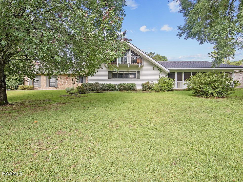 1st image of 142 Country Ridge Rd