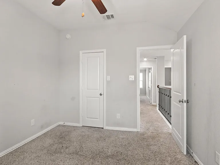702 S Galley Dr — Photo 25