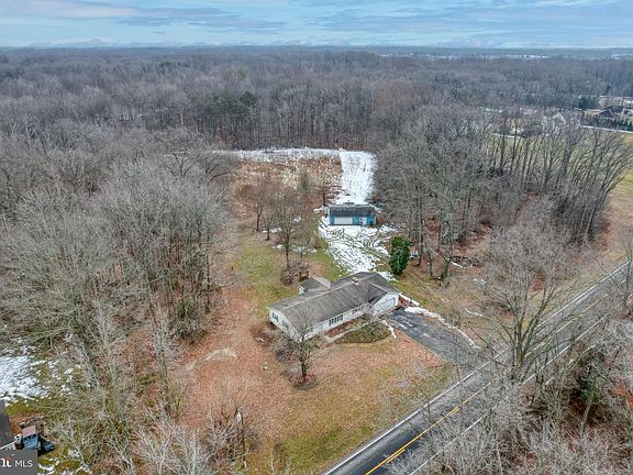 2nd image of 3384 Pearsons Corner Rd