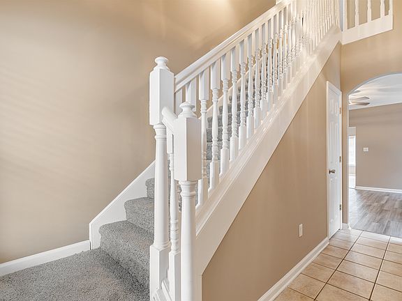 4th image of 9115 Berry Garden Cir S