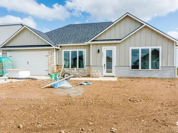 5831 Goheen Dr, Manhattan, KS 66503