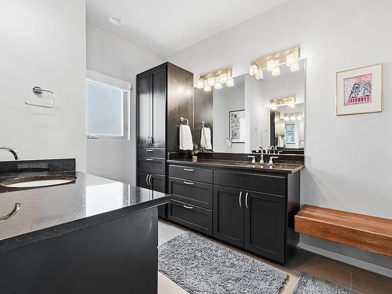 1142 Lost Creek Blvd #3 — Photo 31
