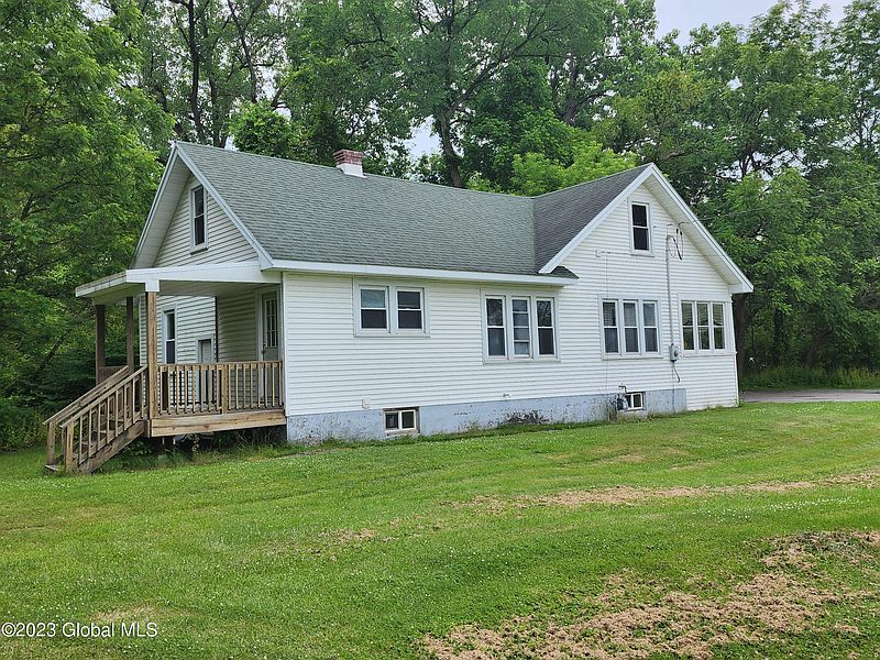 3rd image of 14 Arnold Avenue