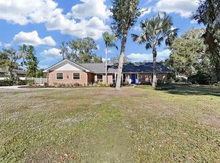 2921 Chelsea Woods Dr, Valrico, FL 33596