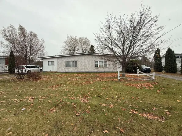 33 & 35 Maple Grove Dr, Kincheloe, MI 49788