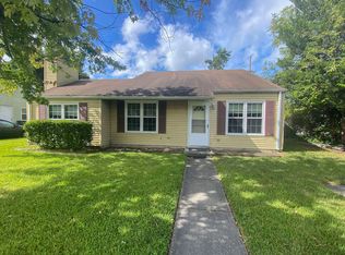 841 Downing St, Hampton, VA 23661