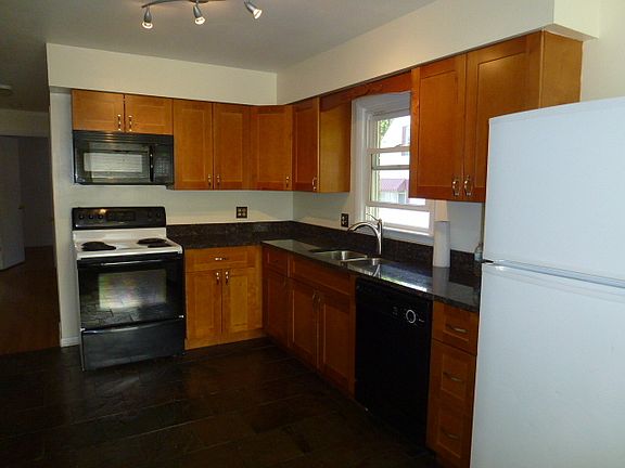 4th image of 311 Maple Ave