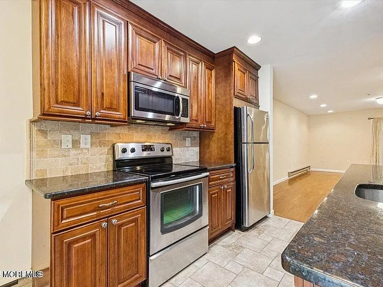 70 Overlook Way #E — Photo 4