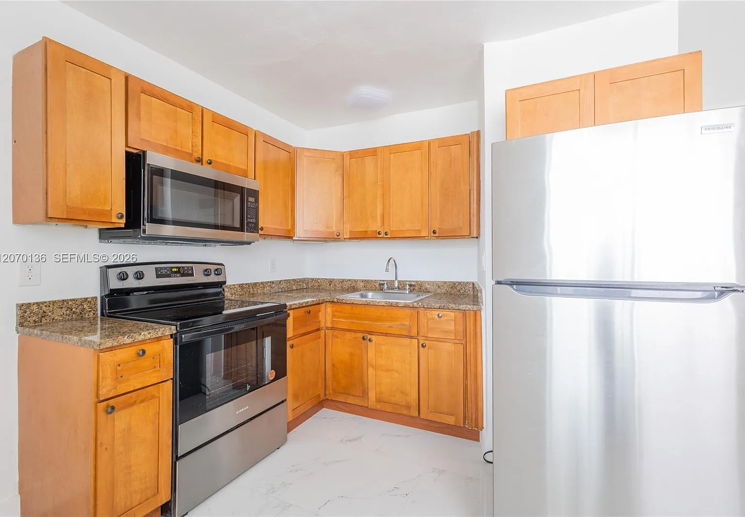 The Cynthia Condo — Photo 2