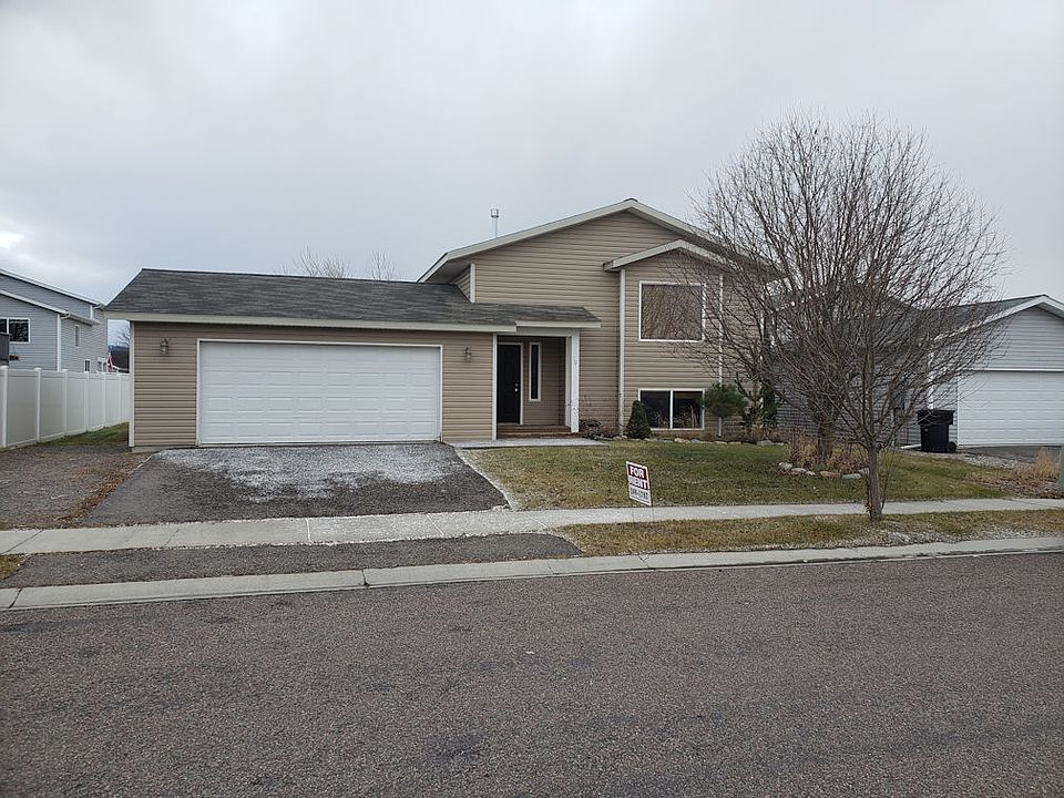 1st image of 10 Carnegie Dr