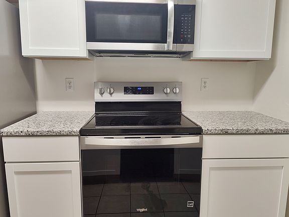 4th image of 4015 Overland Dr #1