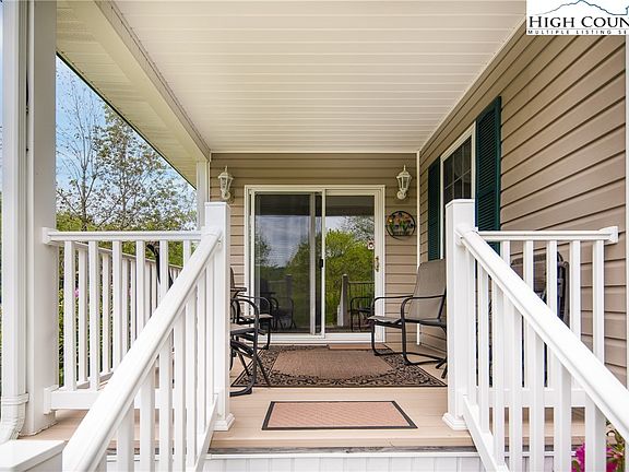 3rd image of 340 Finch Way