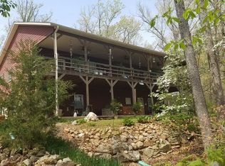 446 Robinhood Ln, Highland, AR 72542