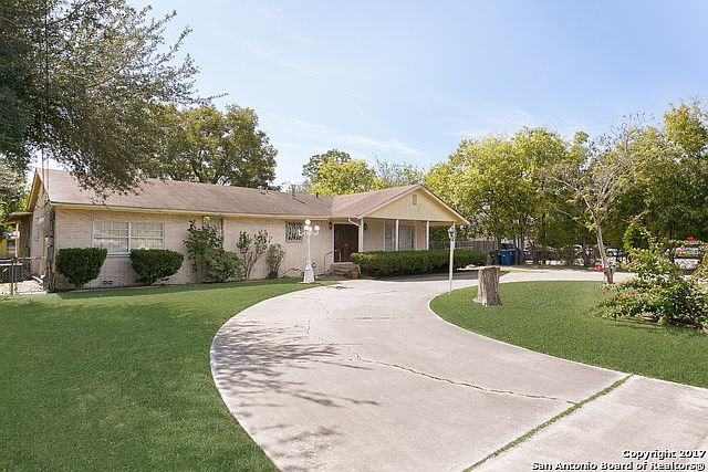1st image of 122 W Formosa Blvd