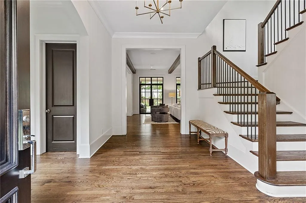 5 bed, 6.5 bath, 5353 sqft, $12,500 — Photo 3