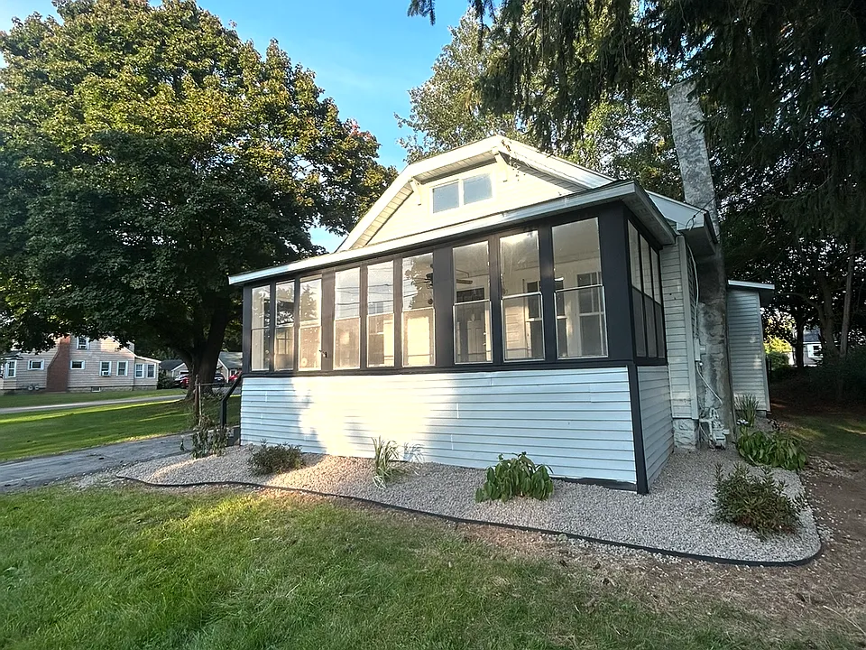 210 Plymouth Ave