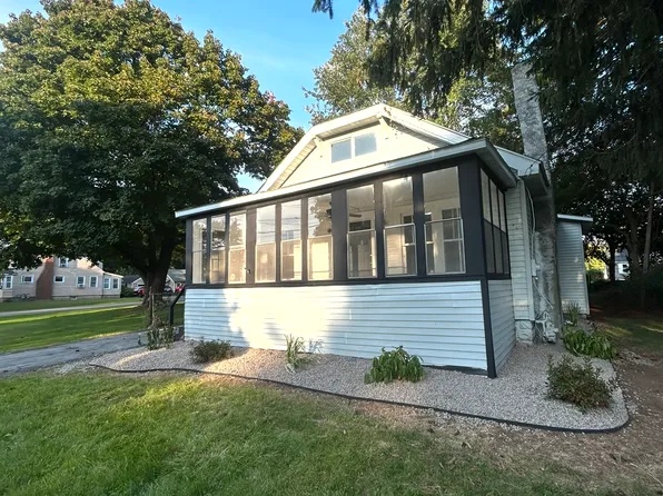 210 Plymouth Ave, Syracuse, NY 13211