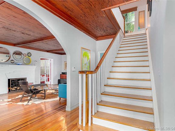 4th image of 1710 Hernando St
