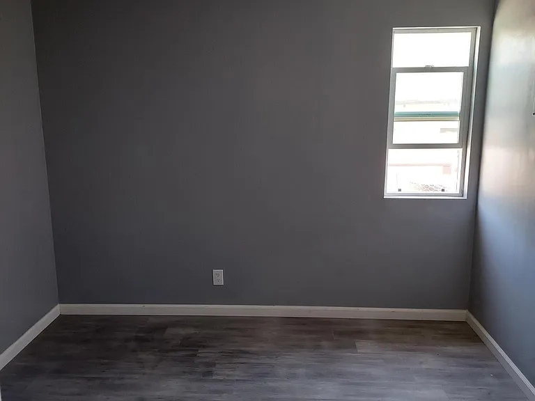Bedroom 11x10
Grey with white trim