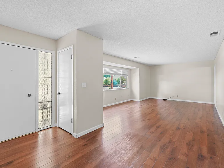 1200 Reeve St — Photo 6