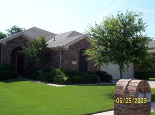 2017 Castleview Dr, Fort Worth, TX 76120