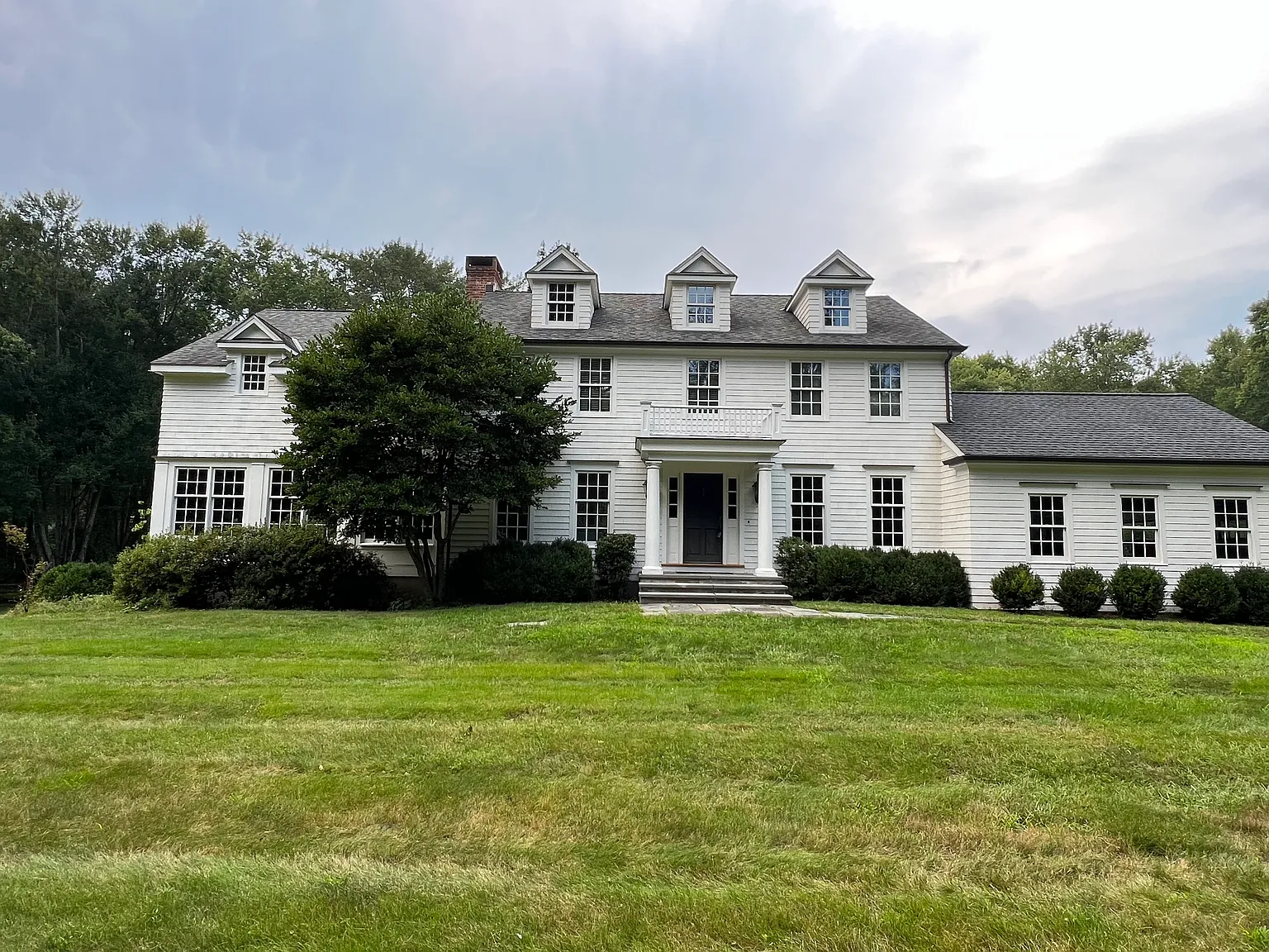 120 Merwins Ln — Photo 2
