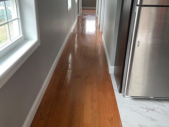 4th image of 9728 Bristol Ave