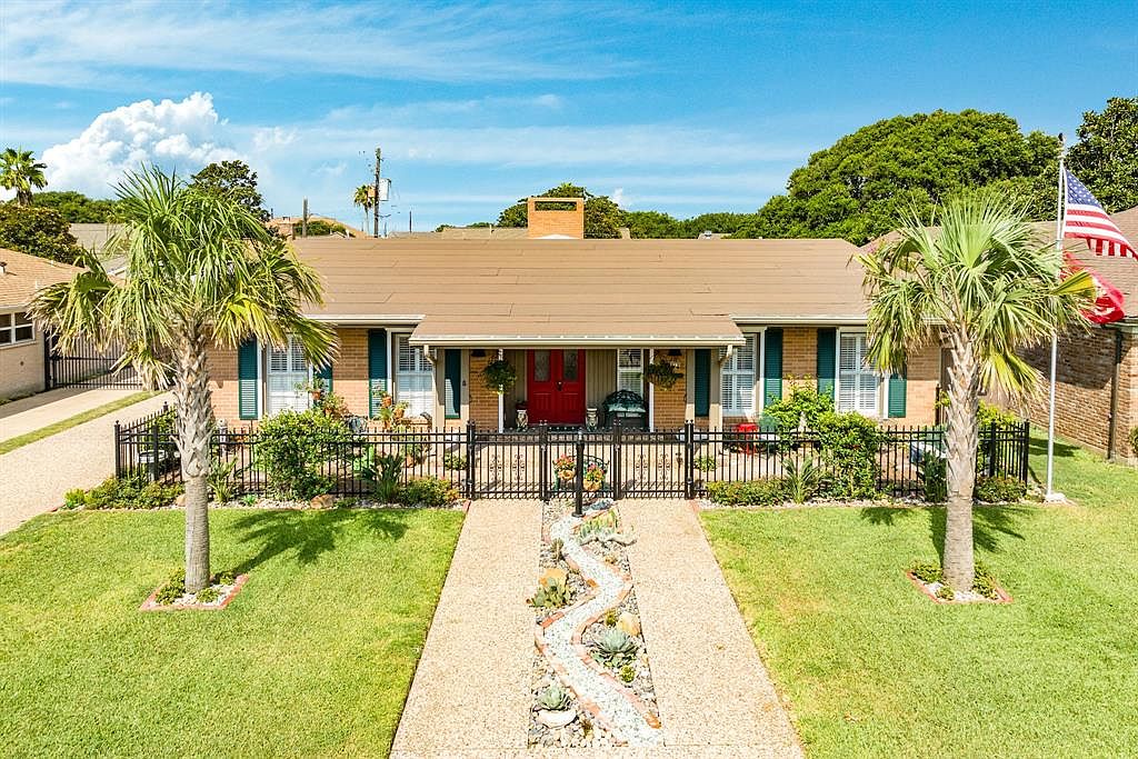 5 Adler Cir, Galveston, TX 77551 MLS 23516876 Zillow