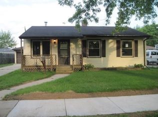 8430 14th Ave, Kenosha, WI 53143