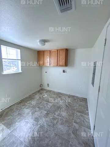 3010 Birch Ct — Photo 6