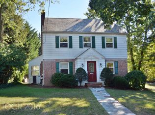 40 E Clinton Ave, Tenafly, NJ 07670