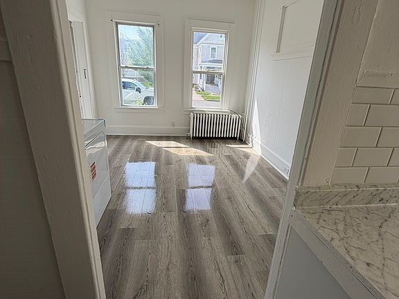 3rd image of 89 W Seneca St APT 1
