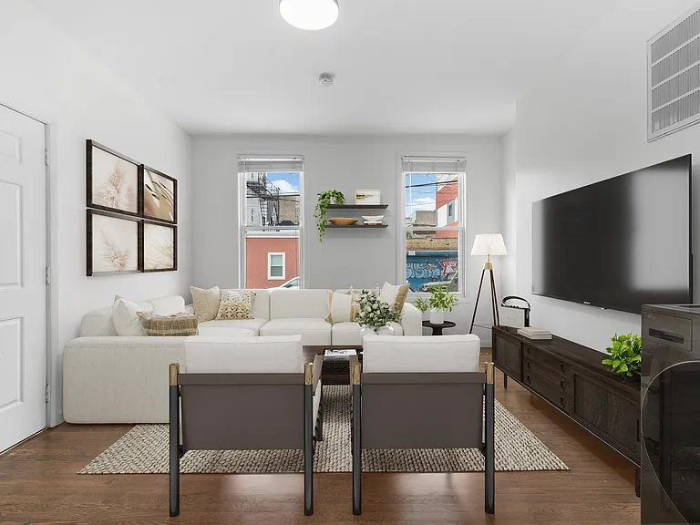 84 Griffith St #1 — Photo 2