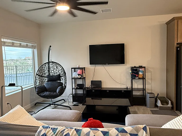 5104 Venado St — Photo 11